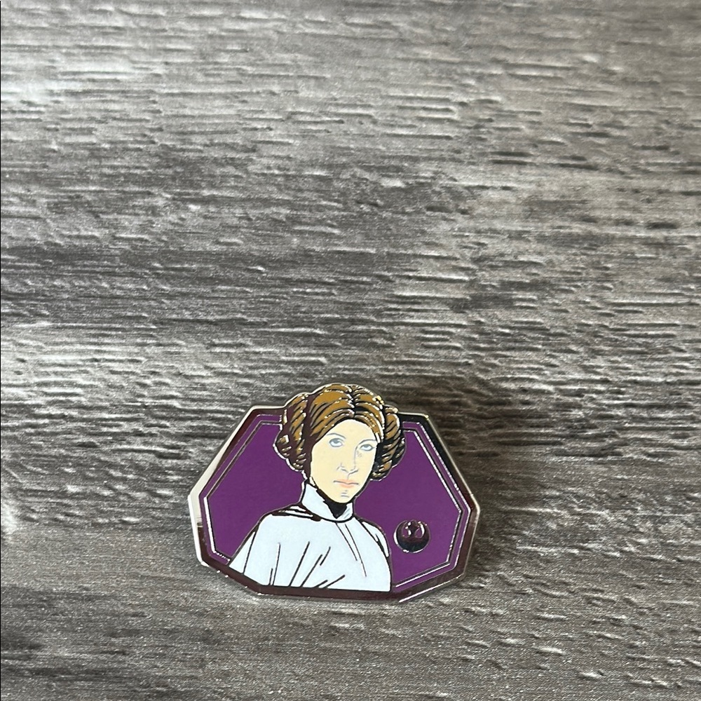 Hidden Disney Pin Princess Leia Star Wars Heroes 2020